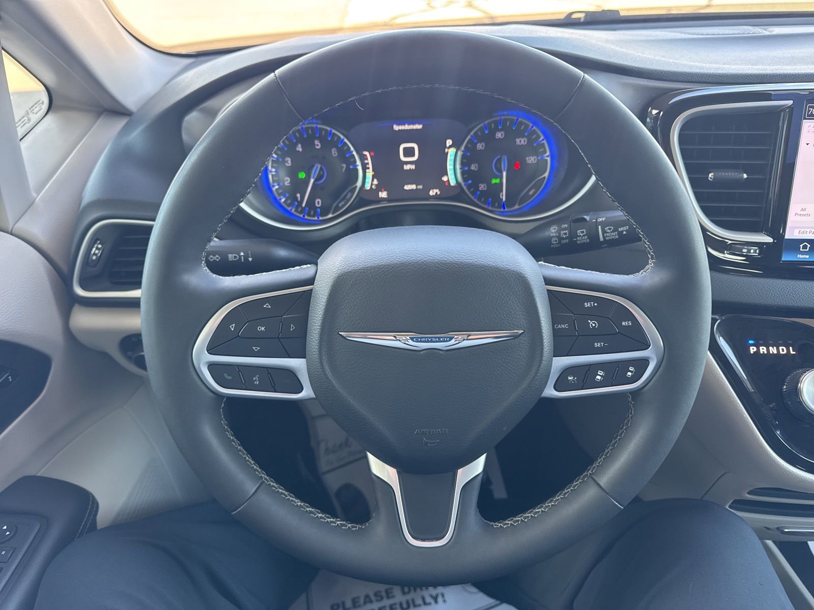 Used 2024 Chrysler Pacifica Touring-L FWD image 25