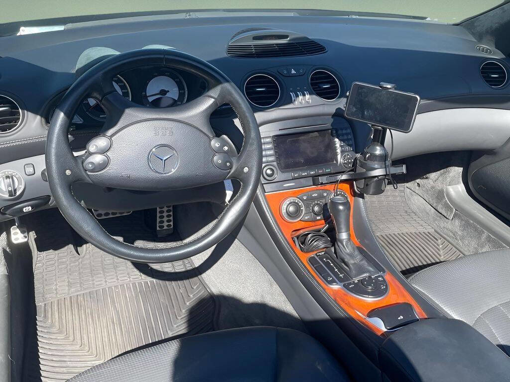 Used 2005 Mercedes-Benz SL 65 AMG image 32