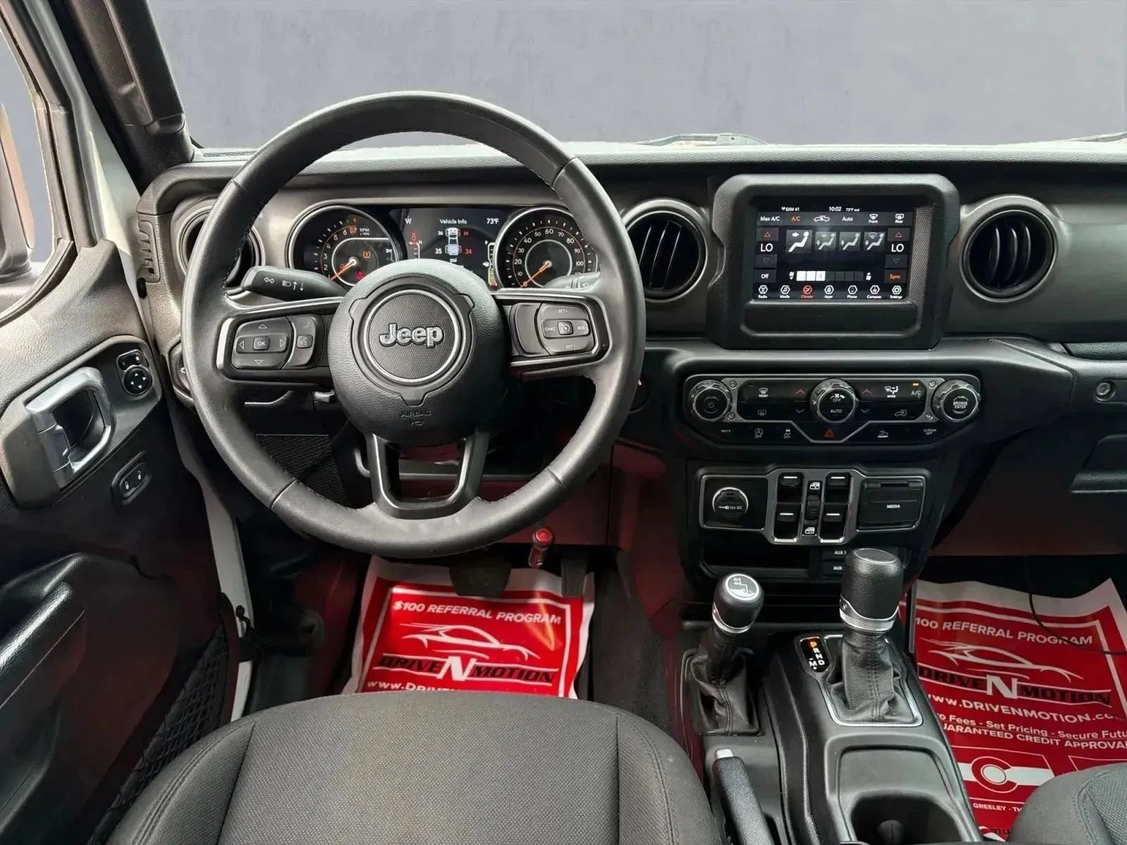 Used 2023 Jeep Gladiator Sport image 16