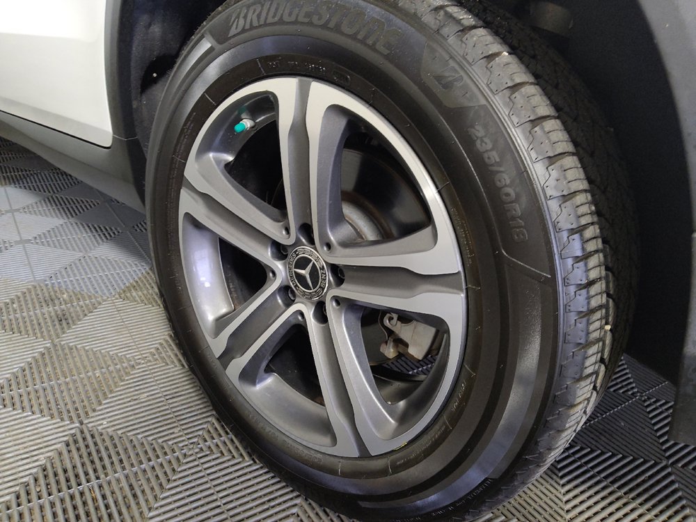 Used 2018 Mercedes-Benz GLC 300 w/ Premium Package image 31
