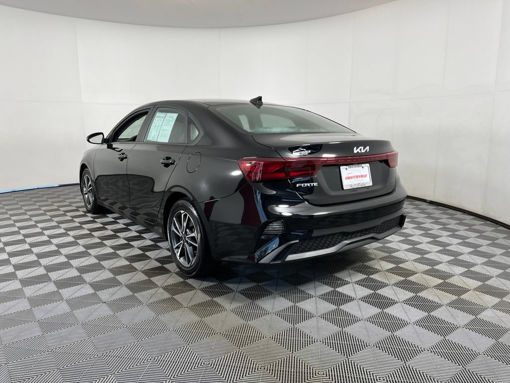 Used 2023 Kia Forte LXS w/ LXS Technology Package FWD image 7