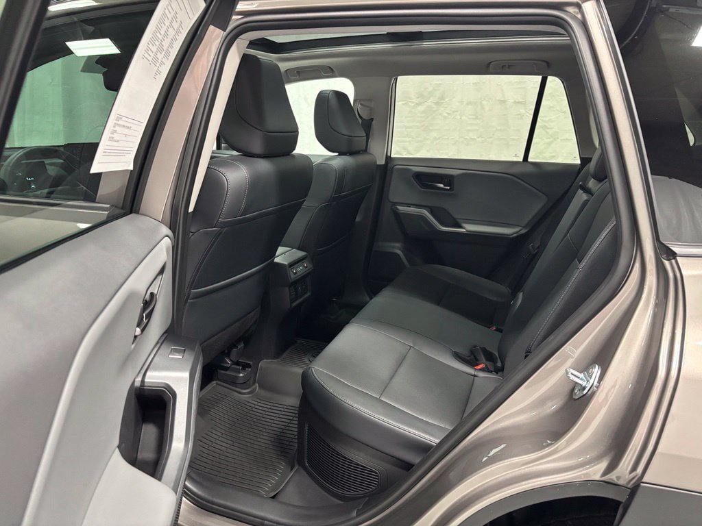 Used 2026 Toyota RAV4 Limited AWD/4WD image 39