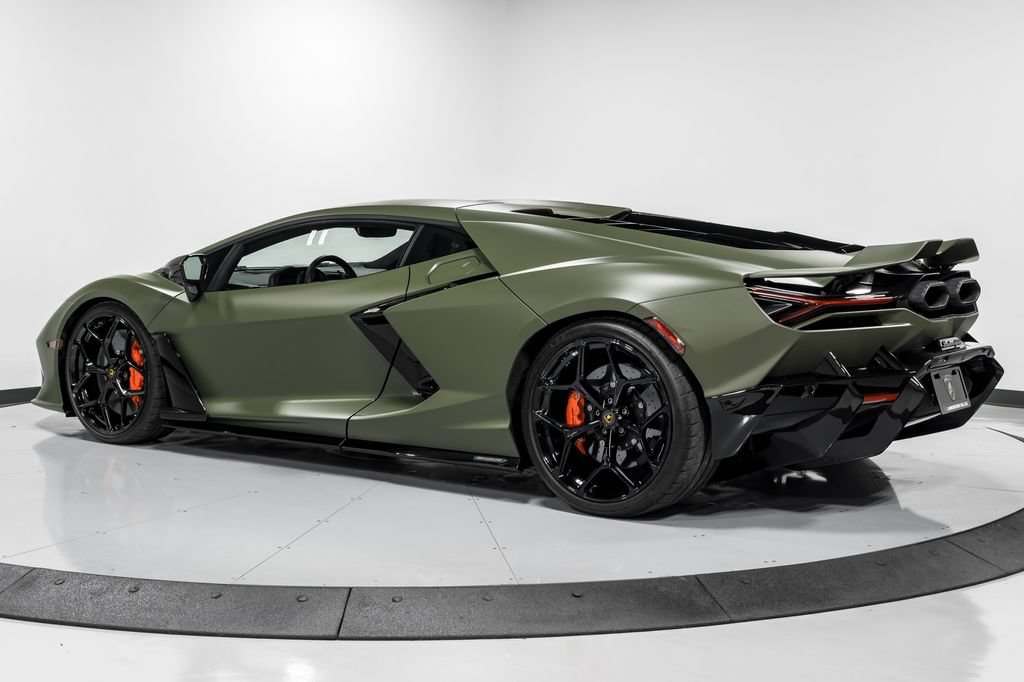 Used 2024 Lamborghini Revuelto AWD/4WD image 5