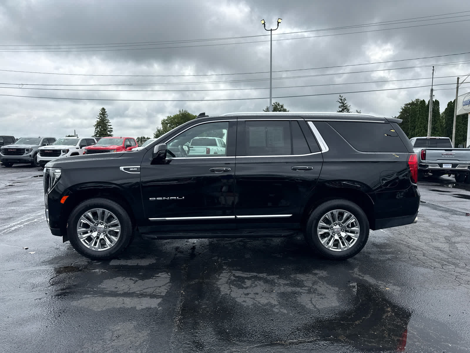 Certified 2023 GMC Yukon Denali w/ Advanced Technology Package AWD/4WD image 2