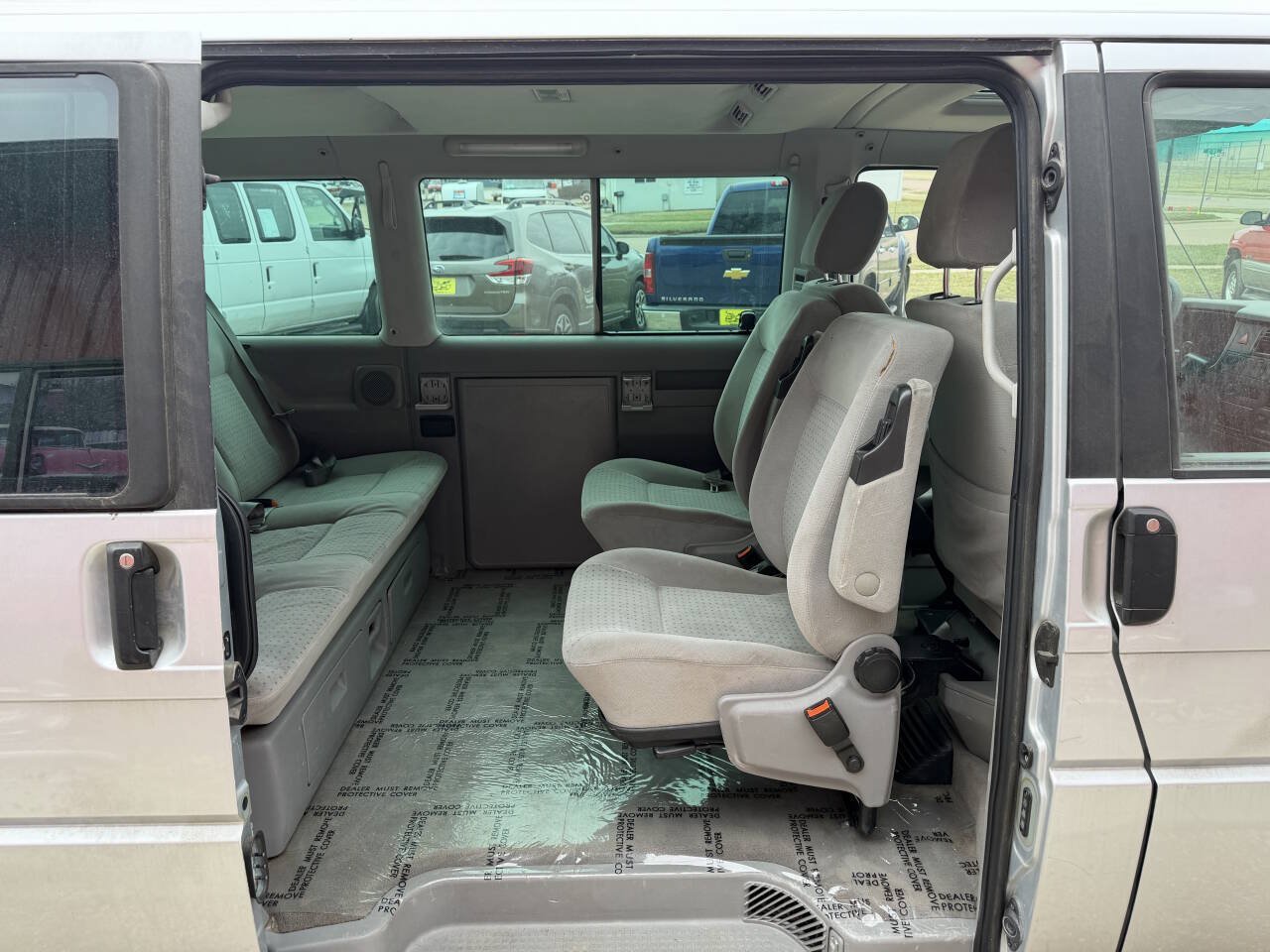 Used 2003 Volkswagen Eurovan MV FWD image 10