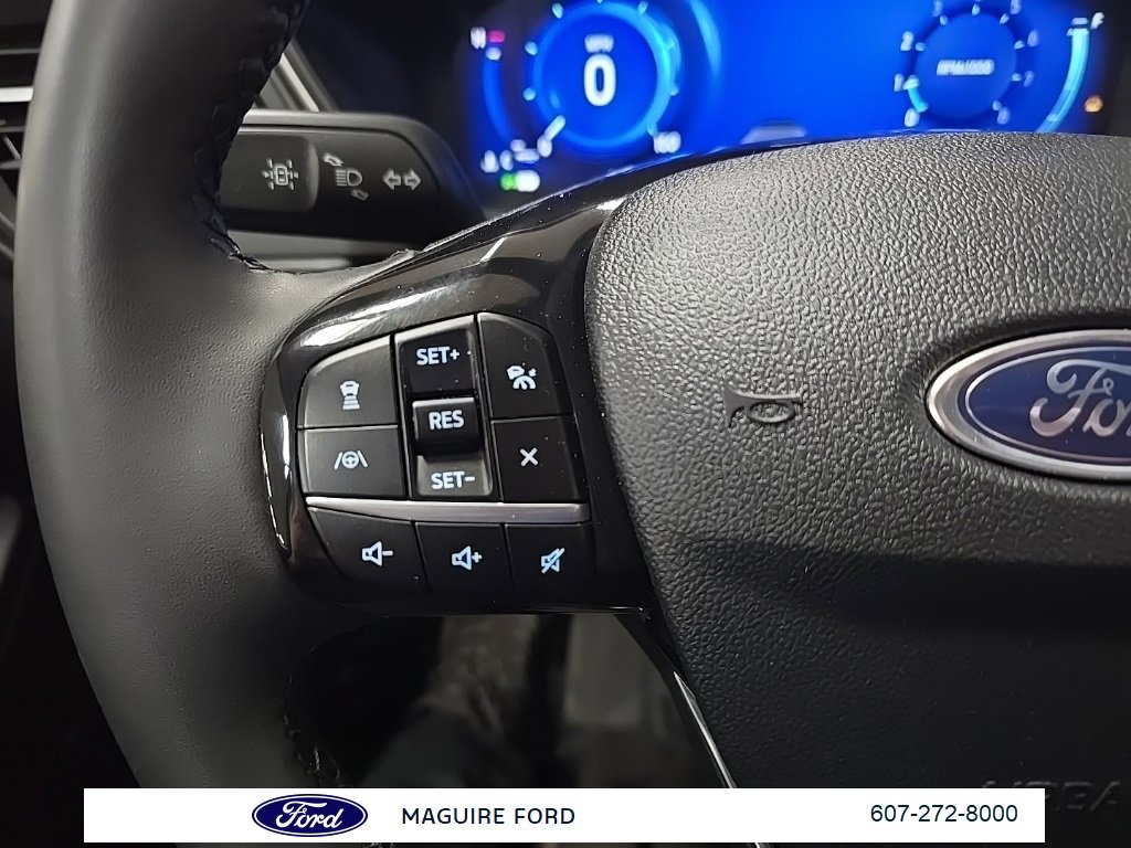 Used 2022 Ford Escape SEL w/ Technology Package image 19
