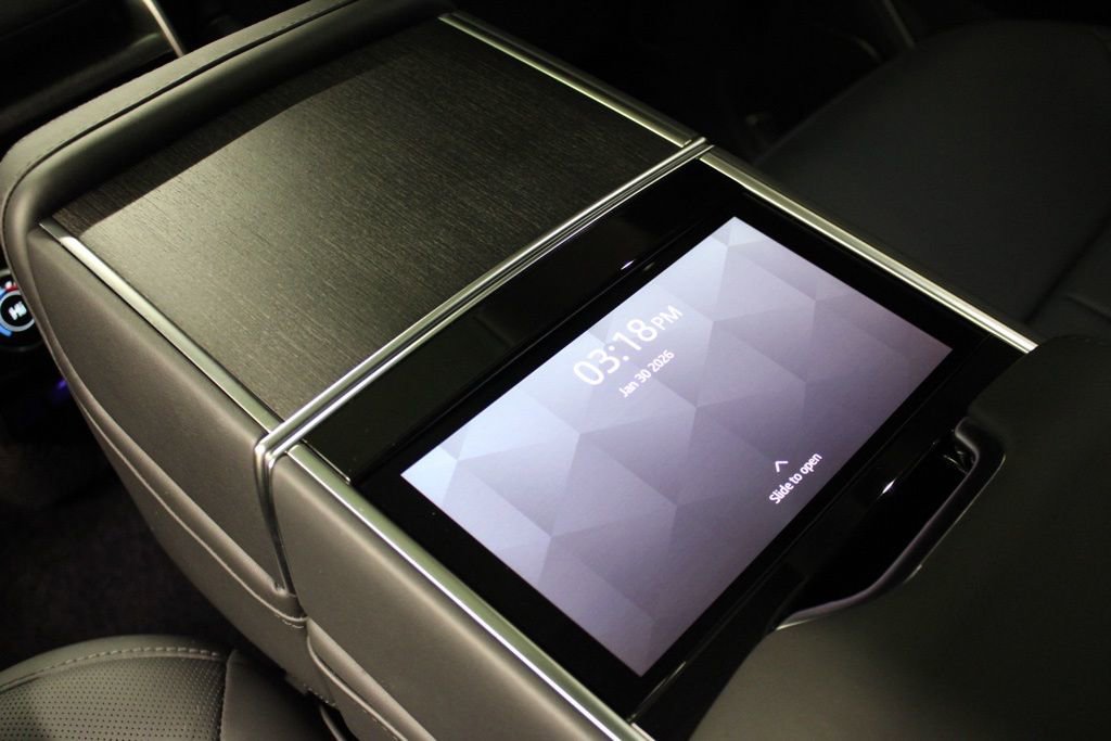 Used 2024 Land Rover Range Rover Autobiography image 31