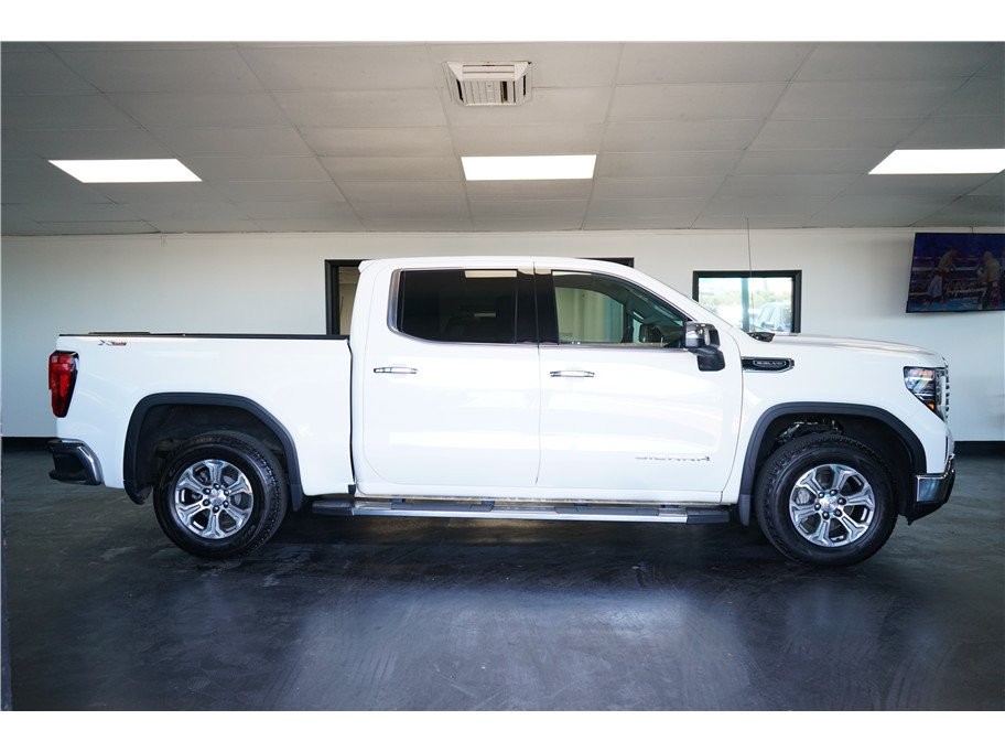 Used 2022 GMC Sierra 1500 SLT w/ SLT Premium Plus Package AWD/4WD image 8