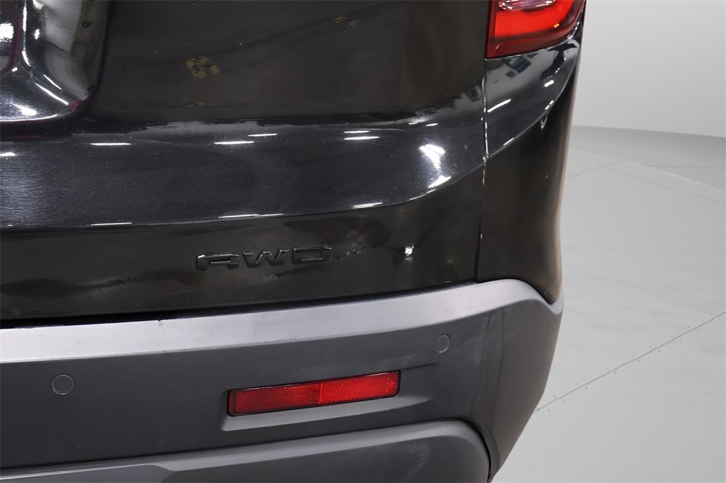 Used 2023 GMC Acadia SLT w/ GMC Pro Grade Package image 36