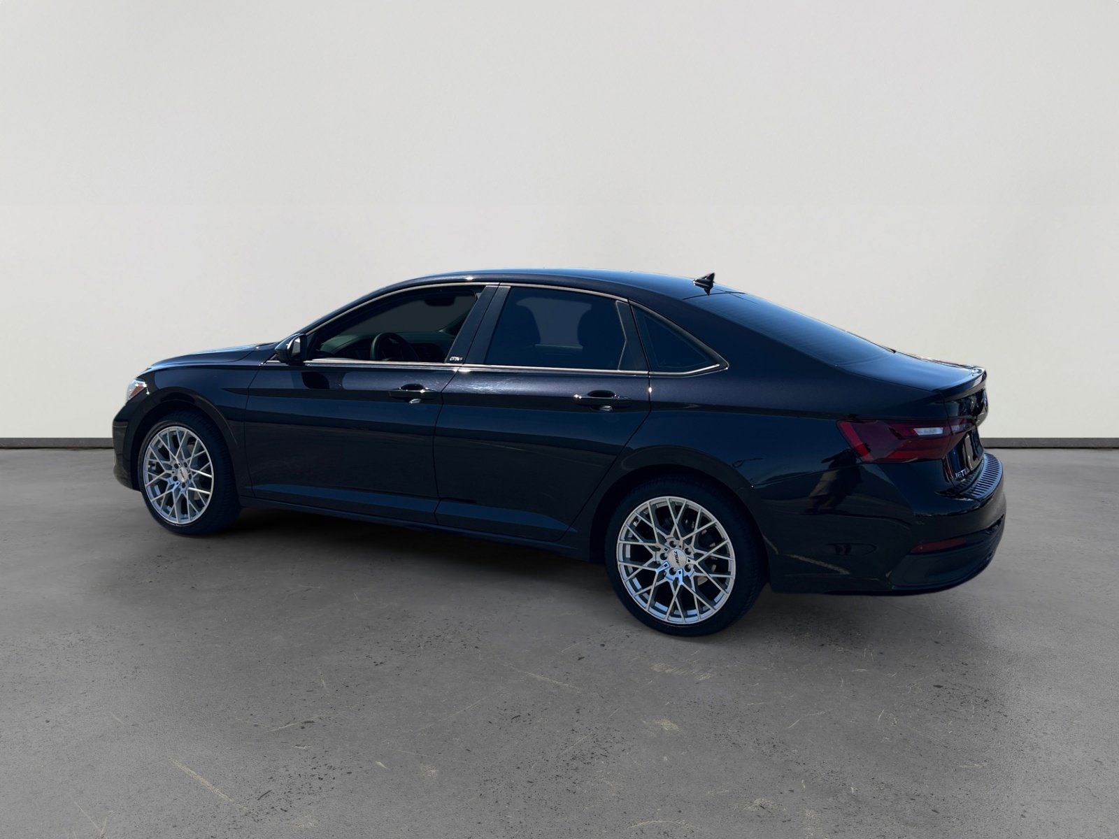 Certified 2023 Volkswagen Jetta Sport image 3