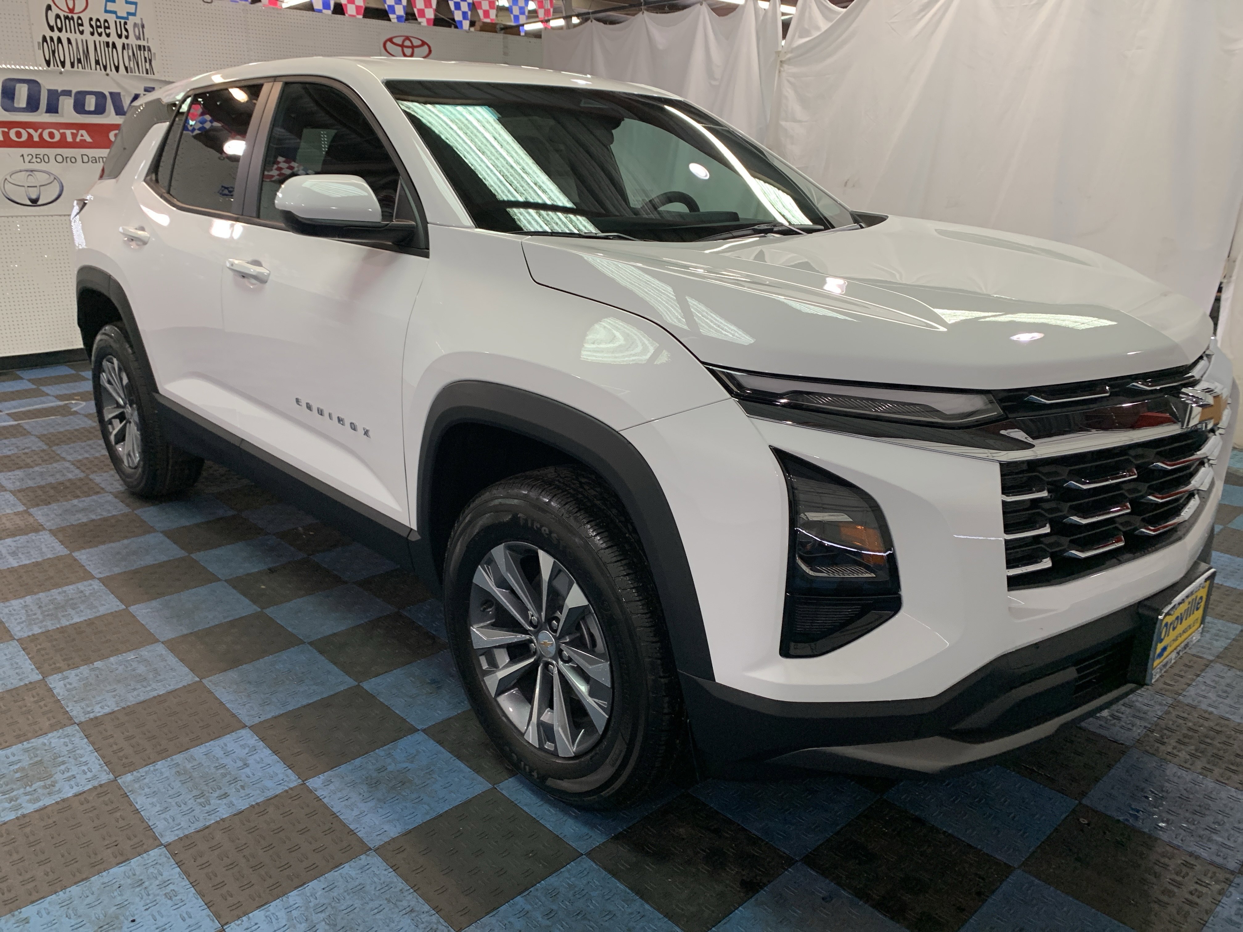 New 2026 Chevrolet Equinox LT image 4
