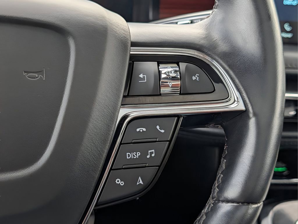 Certified 2023 Lincoln Nautilus Reserve w/ Luxury Package image 19