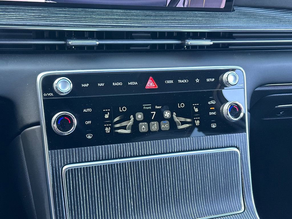 Used 2025 Genesis GV80 3.5T image 22