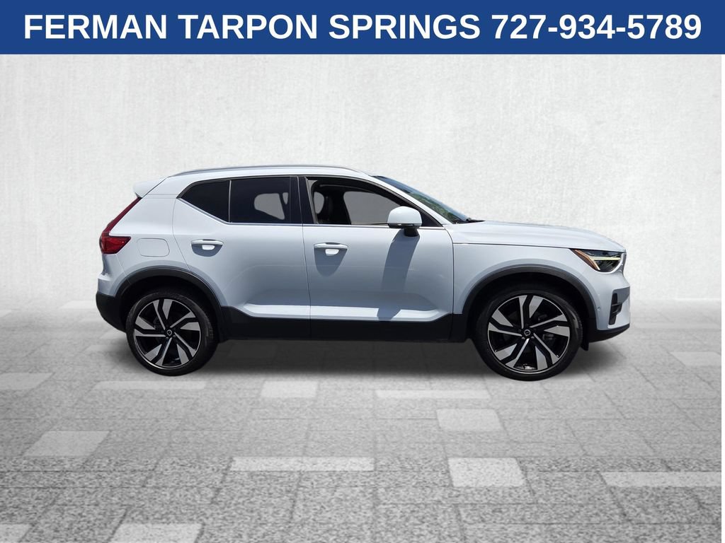 Certified 2024 Volvo XC40 B5 Plus w/ Protection Package Premier AWD/4WD image 10