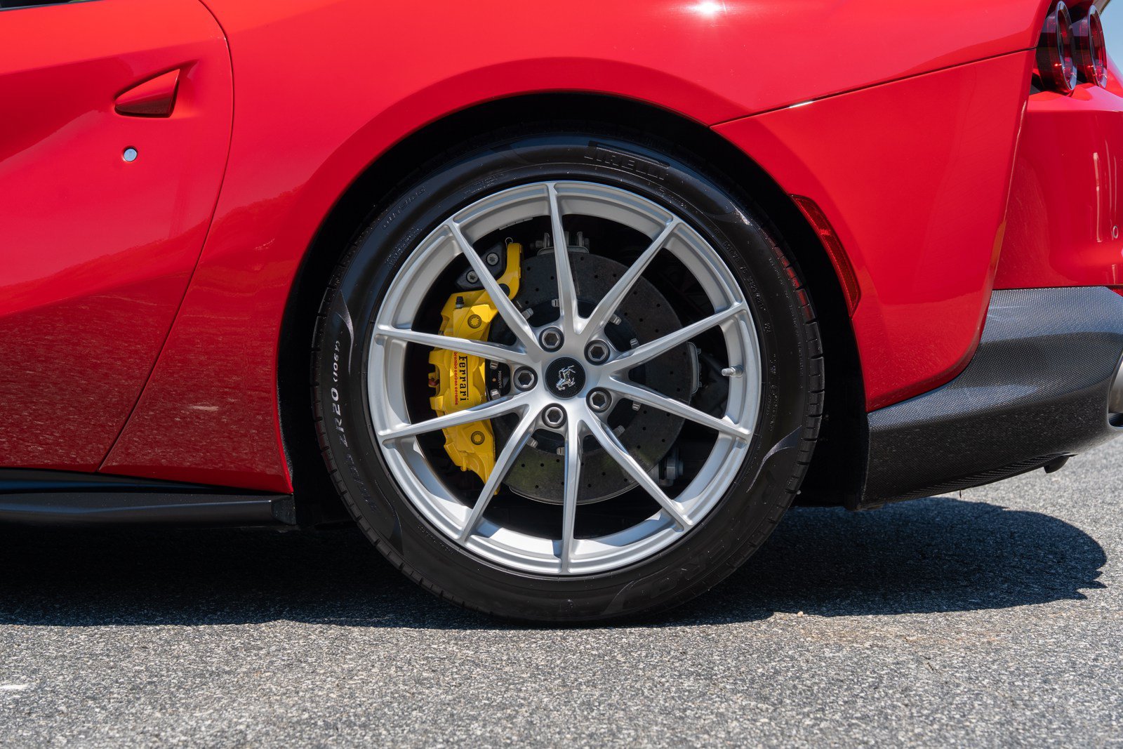Used 2022 Ferrari 812 GTS RWD image 11