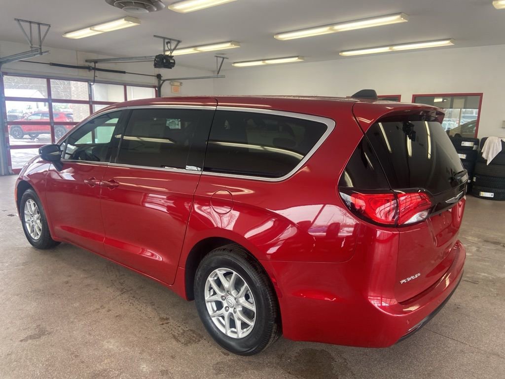 New 2026 Chrysler Voyager LX image 11