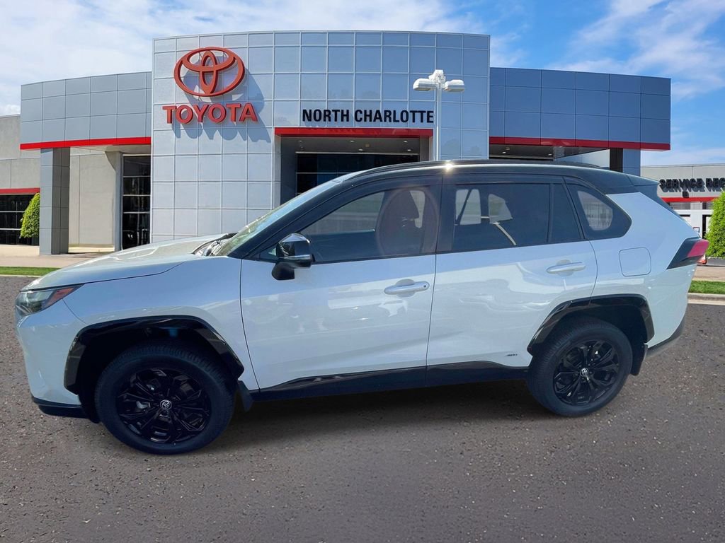 Used 2022 Toyota RAV4 XSE w/ XSE Grade Weather Package AWD/4WD image 7