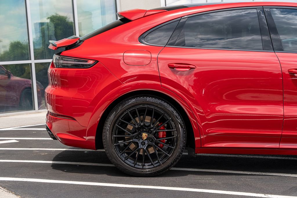 Used 2021 Porsche Cayenne GTS AWD/4WD image 13