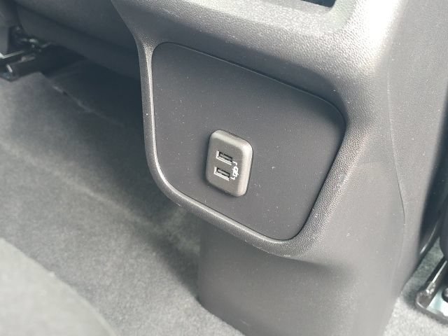 Used 2024 Chevrolet Equinox LT w/ LPO, Floor Liner Package FWD image 18