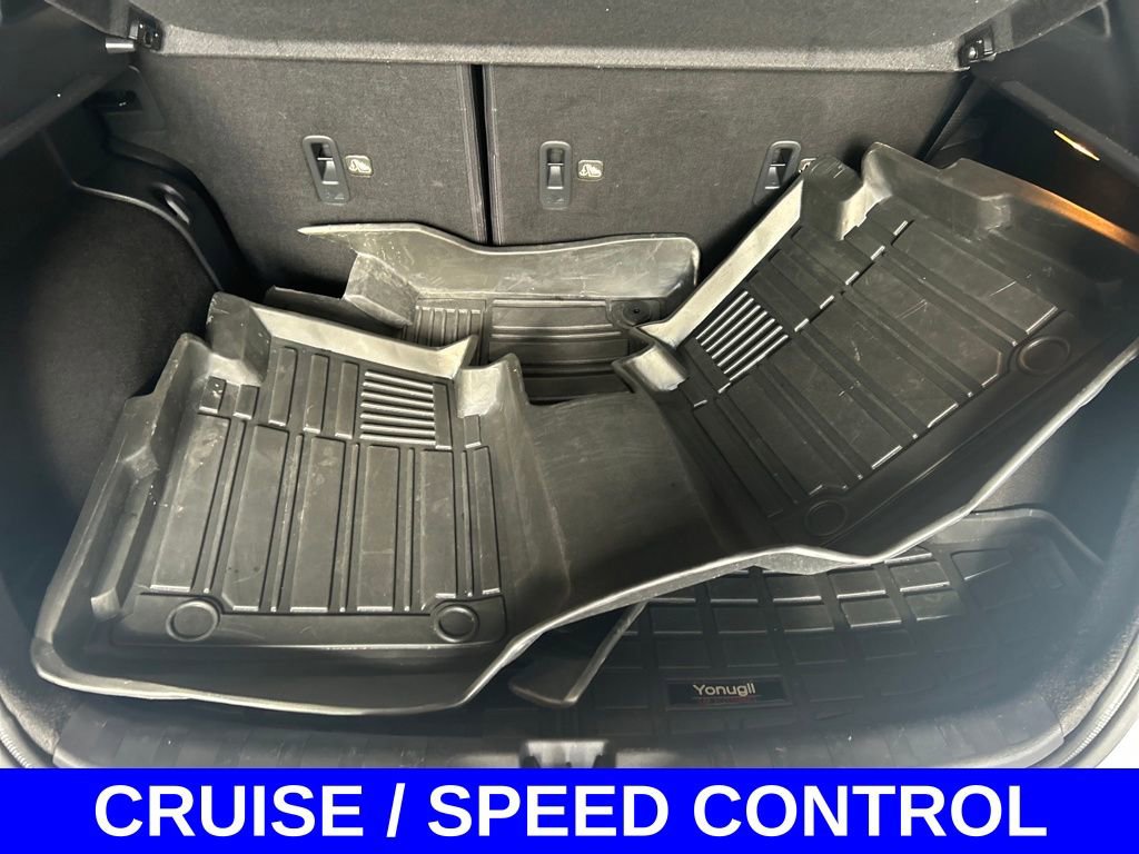 Used 2022 Nissan Kicks SV image 17