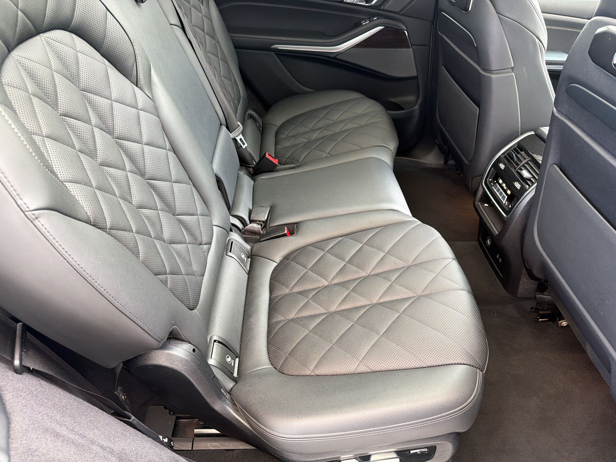 Used 2024 BMW X7 xDrive40i AWD/4WD image 35