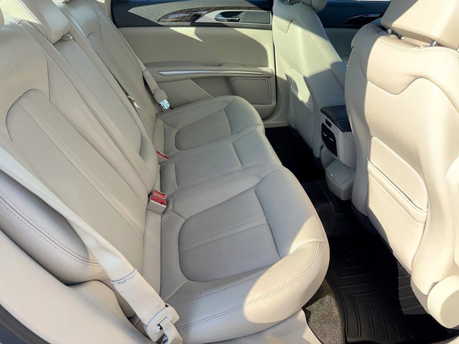 Used 2016 Lincoln MKZ Hybrid w/ Equipment Group 600A Reserve FWD image 19
