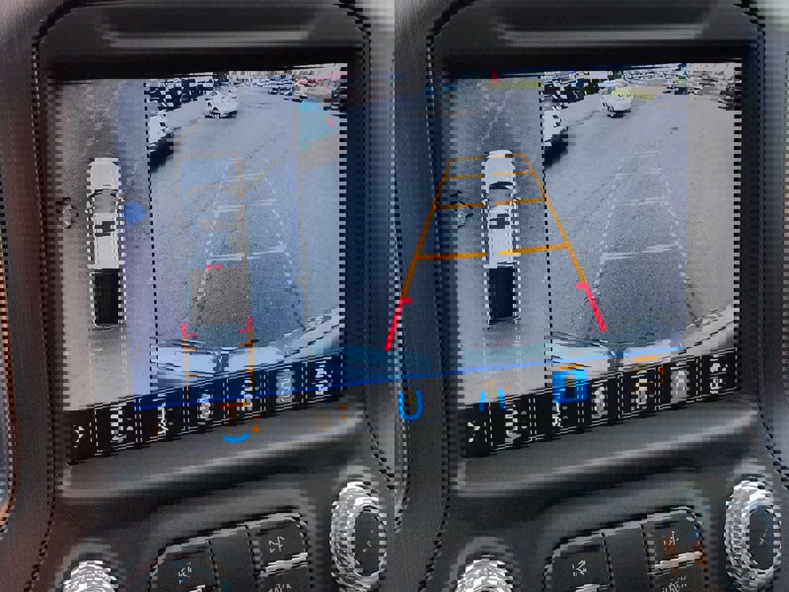 Used 2020 GMC Sierra 1500 AT4 w/ AT4 Premium Package image 29