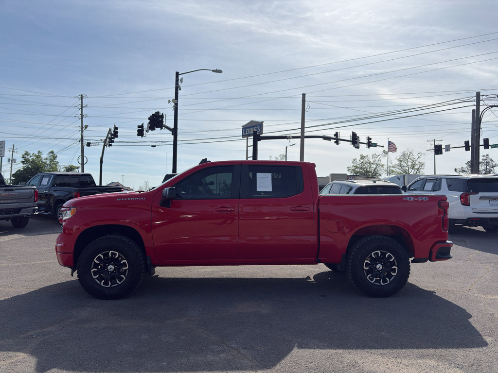 Used 2023 Chevrolet Silverado 1500 RST AWD/4WD image 4