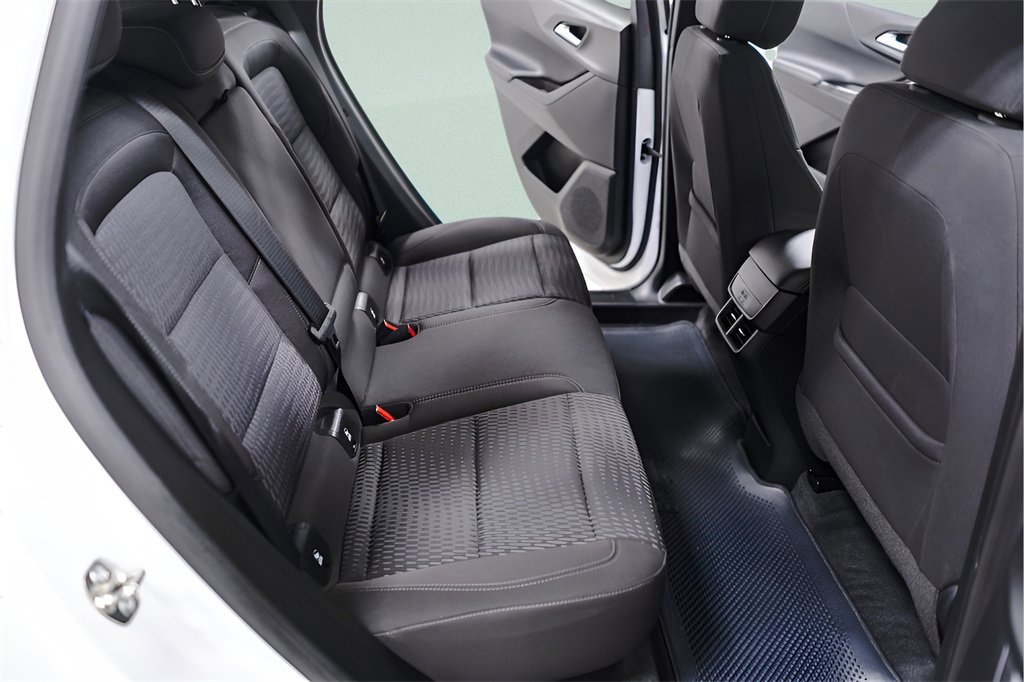 Used 2025 Chevrolet Equinox LT image 33