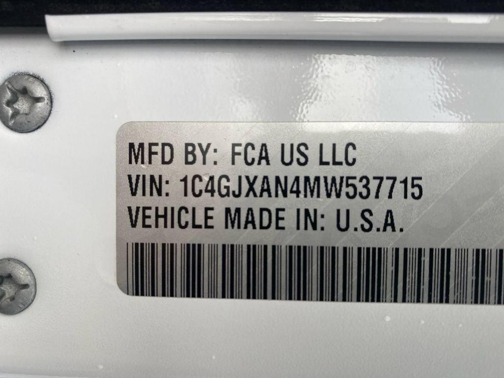 Used 2021 Jeep Wrangler Sport AWD/4WD image 30
