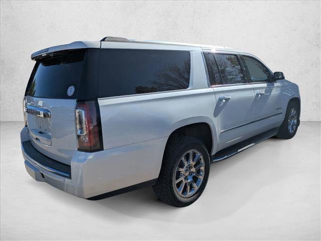 Used 2016 GMC Yukon XL Denali w/ Open Road Package AWD/4WD image 5