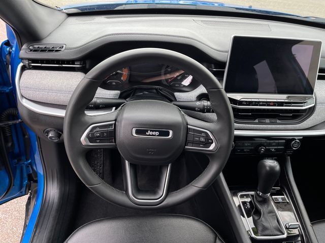 Used 2024 Jeep Compass Latitude AWD/4WD image 14