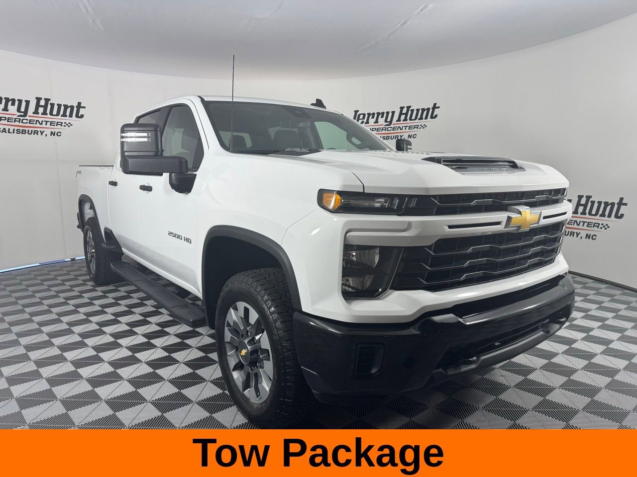 Used 2024 Chevrolet Silverado 2500 Custom w/ Custom Convenience Package image 5