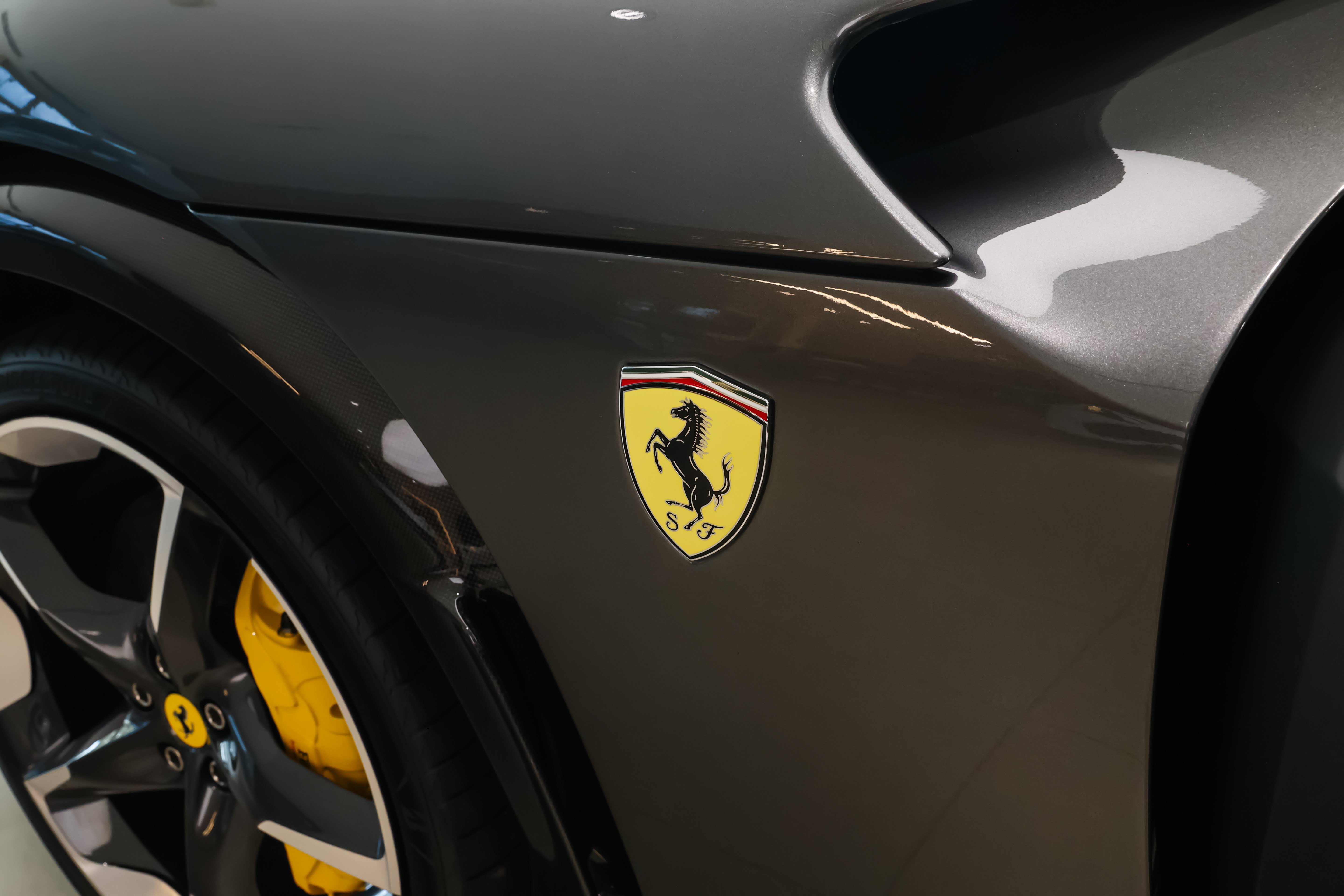 Used 2025 Ferrari Purosangue AWD/4WD image 12