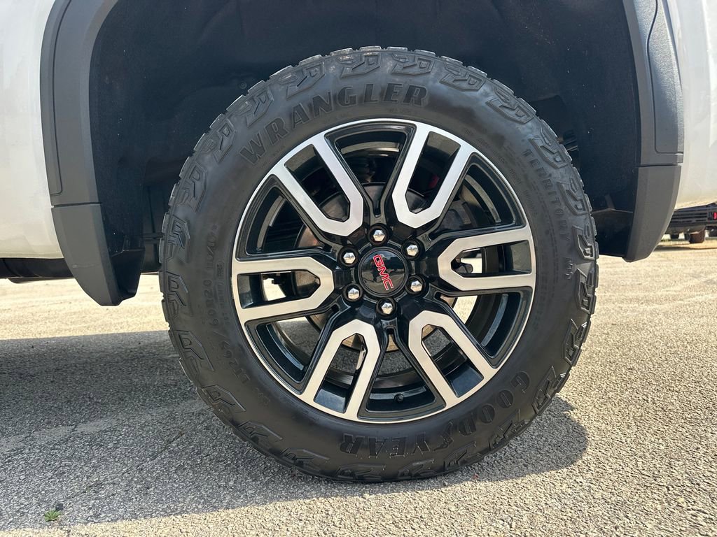 Used 2024 GMC Sierra 1500 AT4 w/ Technology Package image 20