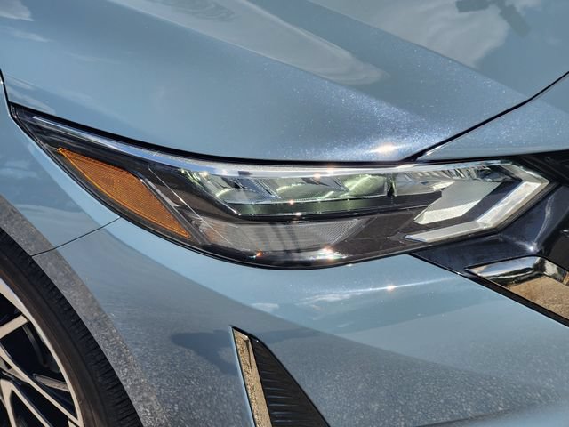 Used 2025 Nissan Sentra SR FWD image 9