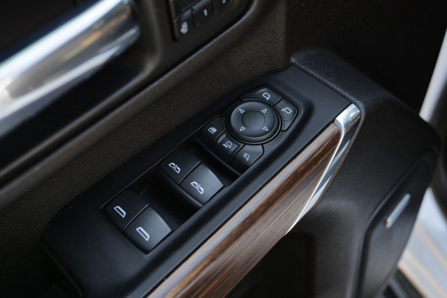 Used 2022 Chevrolet Silverado 3500 High Country w/ Technology Package image 29