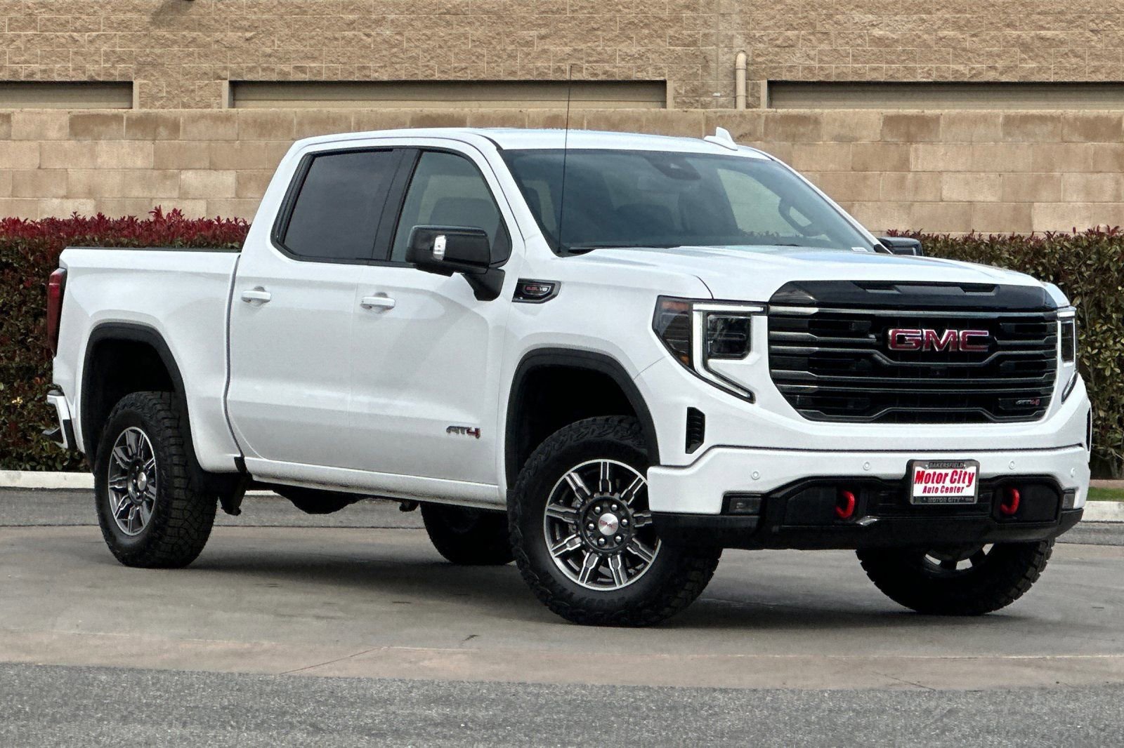 Certified 2025 GMC Sierra 1500 AT4 image 2