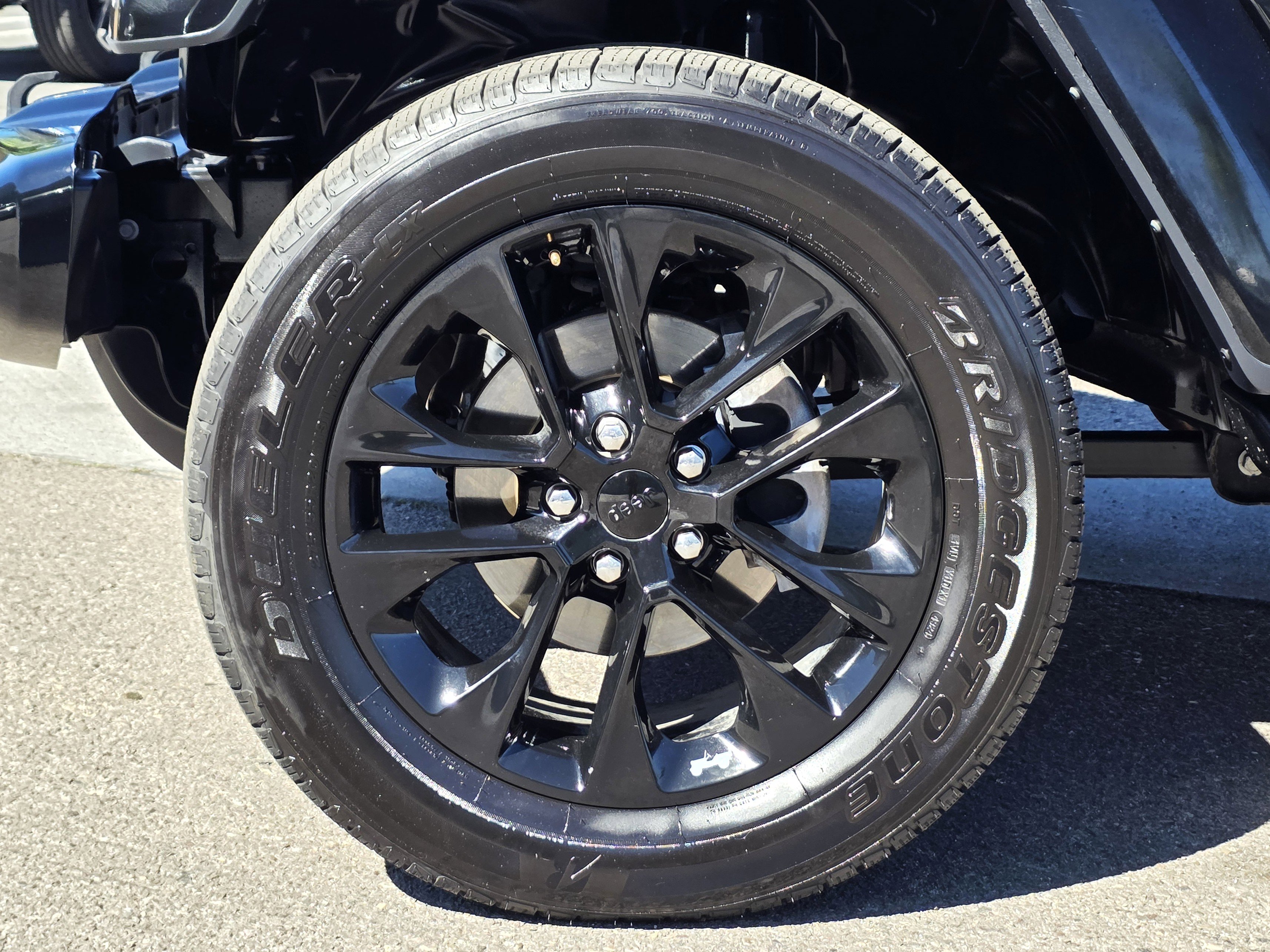 Certified 2023 Jeep Gladiator Overland image 9
