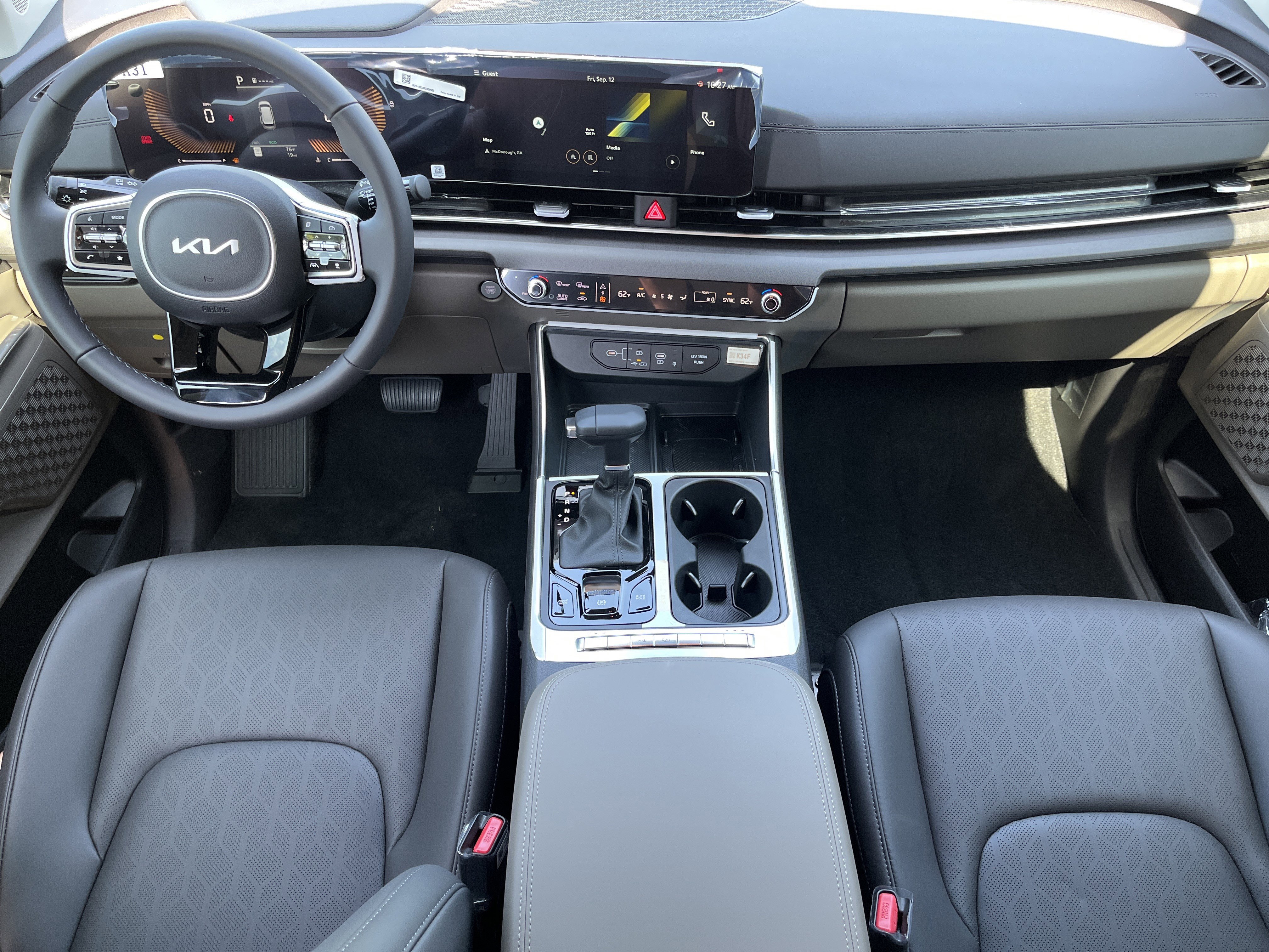 New 2026 Kia Carnival EX image 3