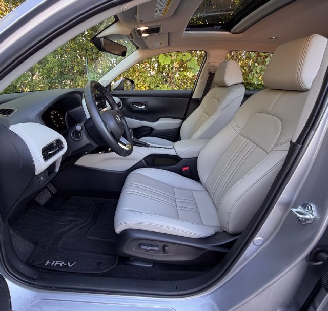 Used 2026 Honda HR-V EX-L image 16