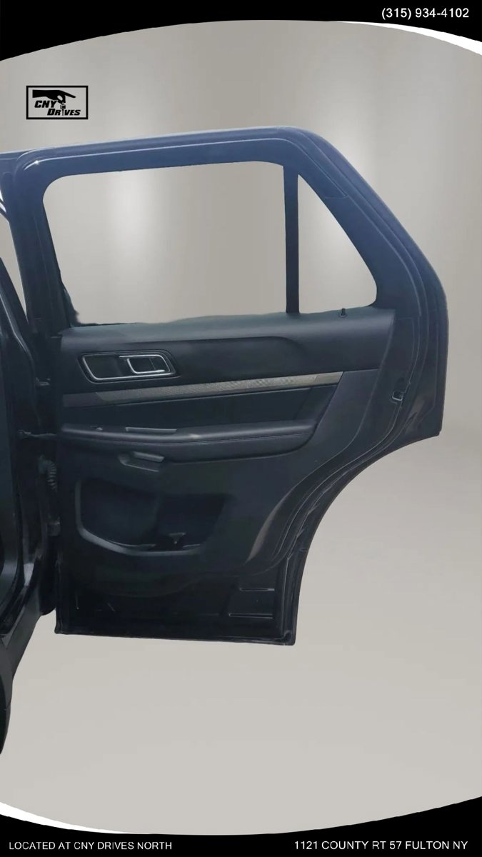 Used 2019 Ford Explorer XLT w/ Equipment Group 201A AWD/4WD image 16