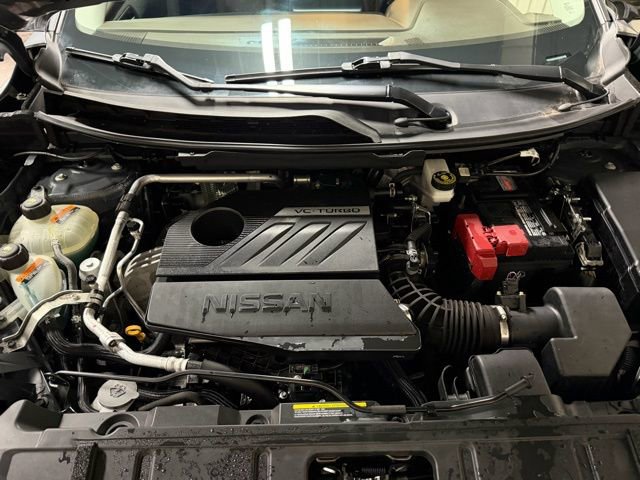 Used 2023 Nissan Rogue SV image 41