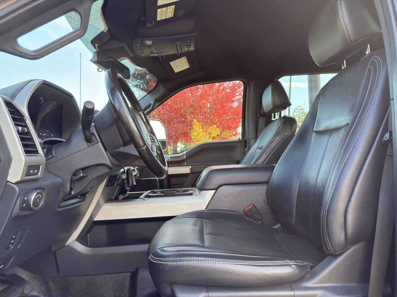 Used 2022 Ford F350 Lariat w/ Lariat Value Package image 5