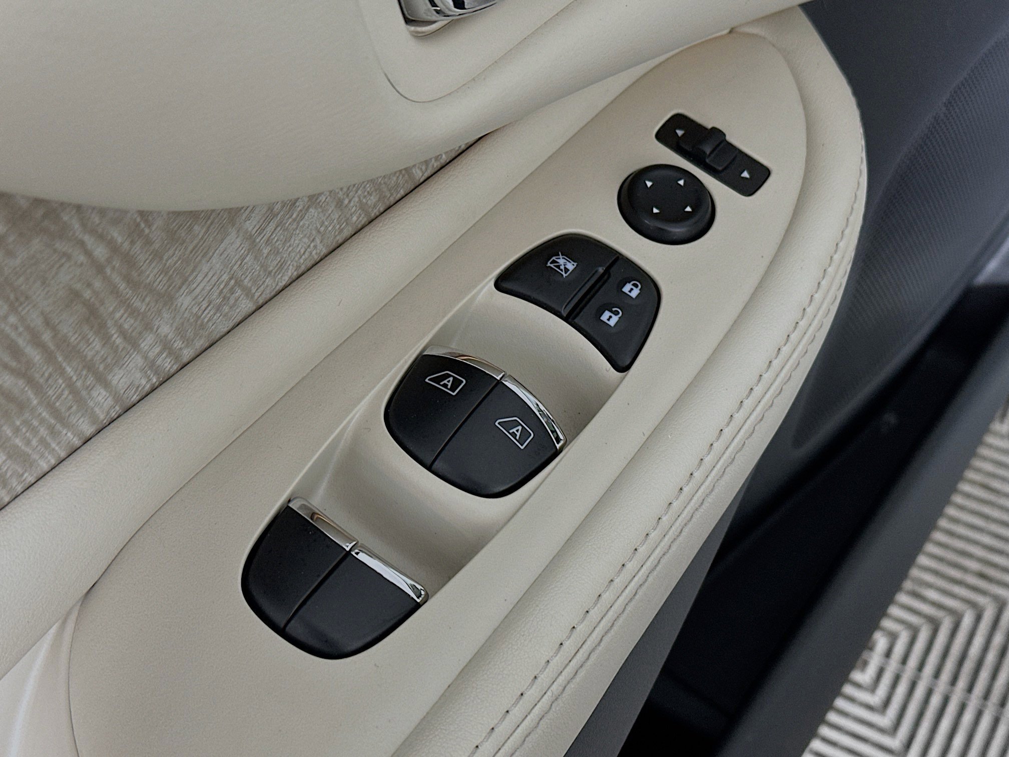 Used 2020 Nissan Murano SL AWD/4WD image 18