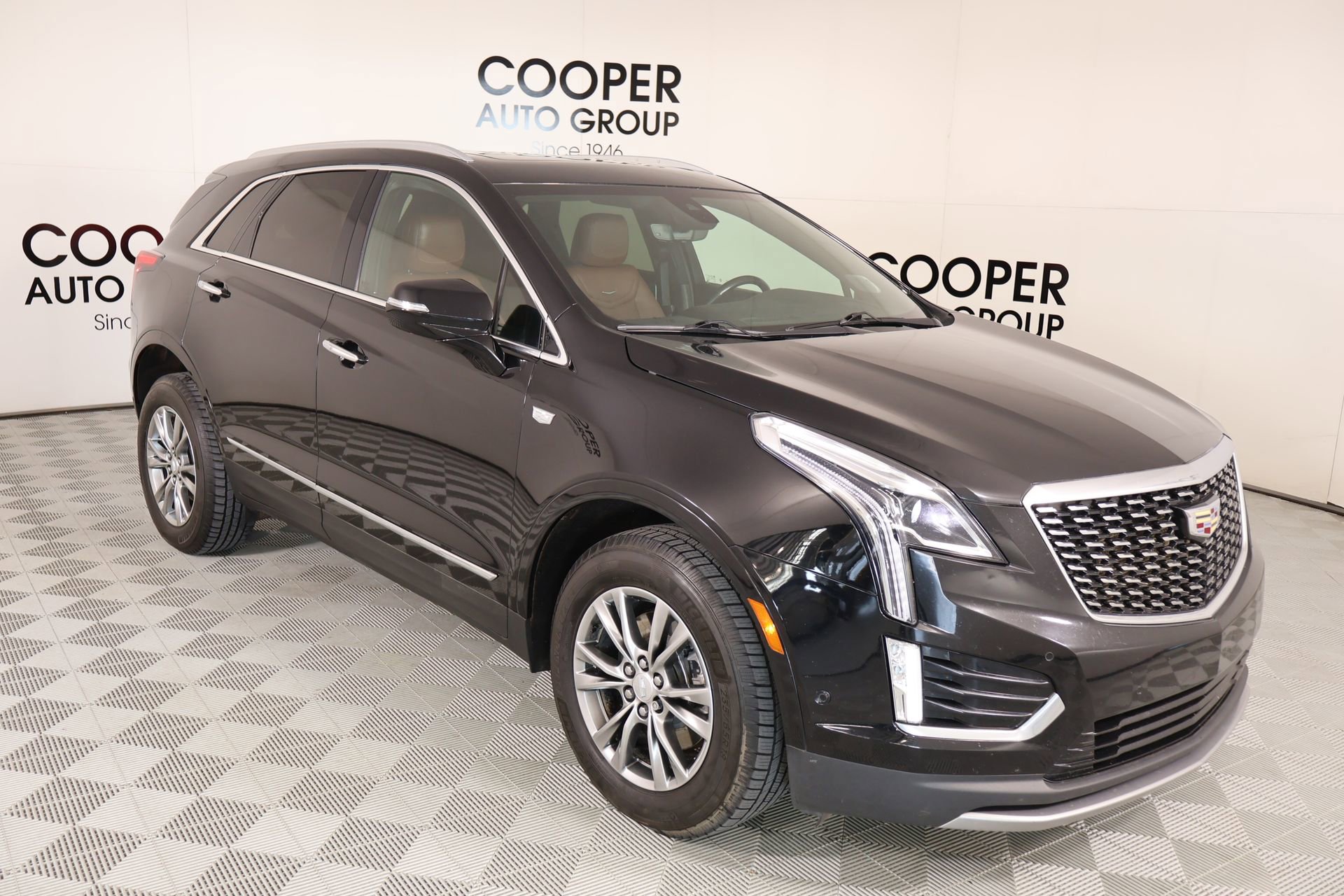 Used 2021 Cadillac XT5 Premium Luxury FWD image 1