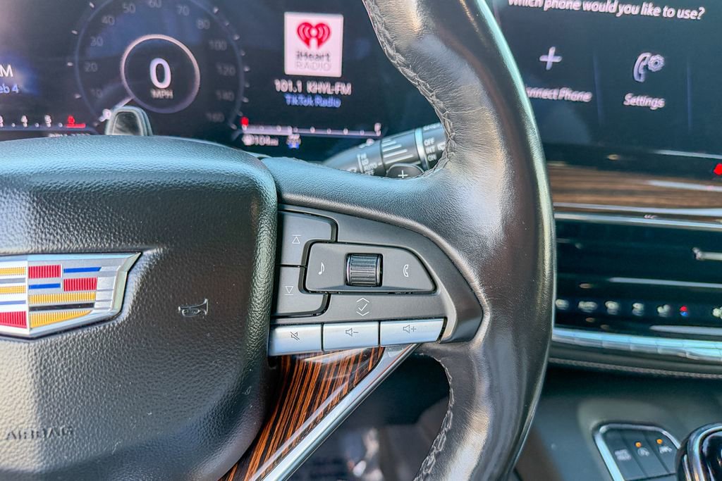 Used 2023 Cadillac Escalade Premium Luxury image 18