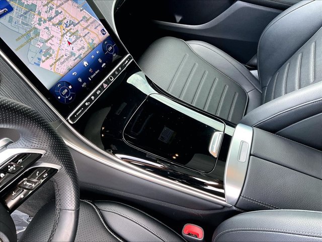 Used 2025 Mercedes-Benz GLC 350e 4MATIC image 15