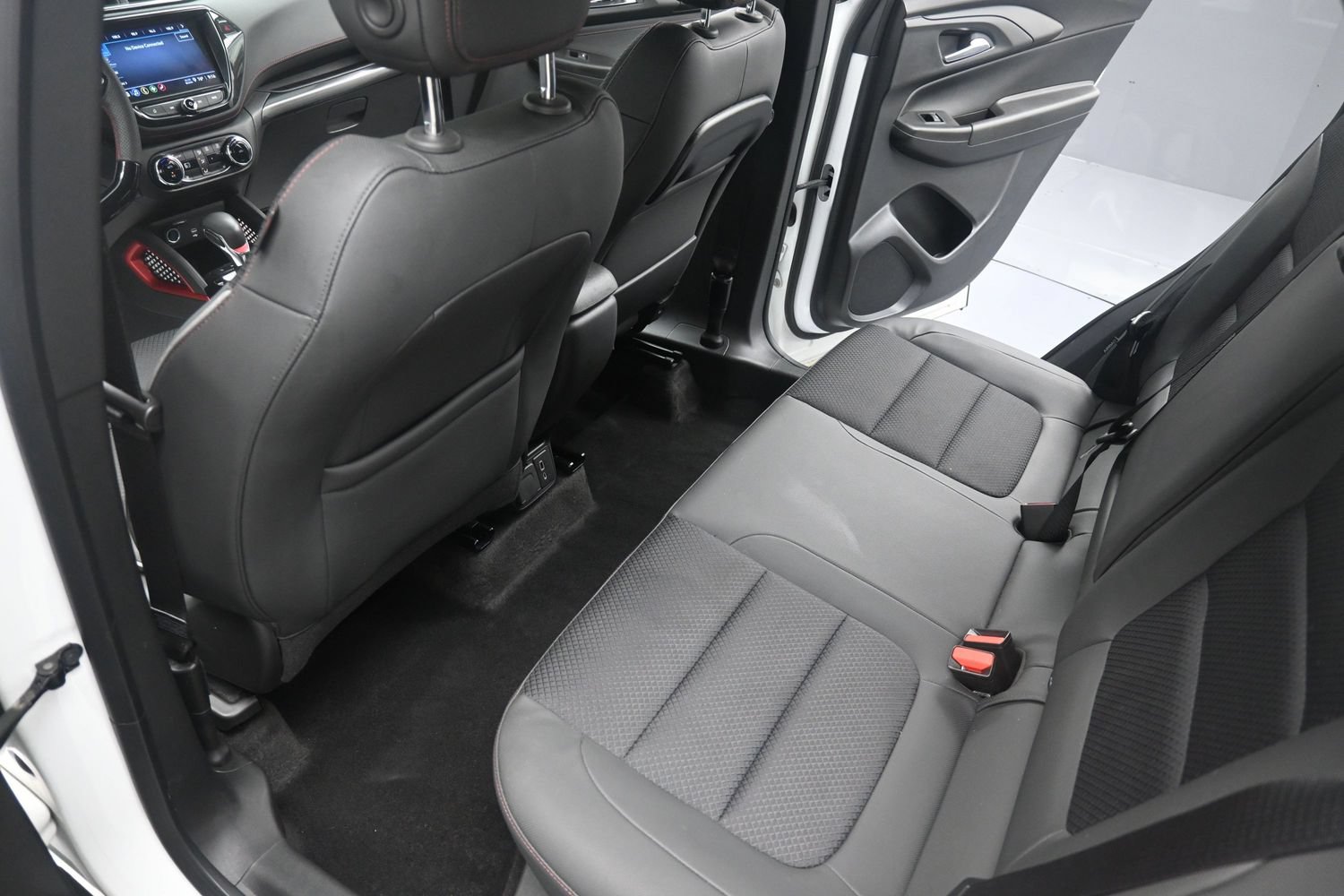 Used 2023 Chevrolet TrailBlazer RS w/ Convenience Package FWD image 42