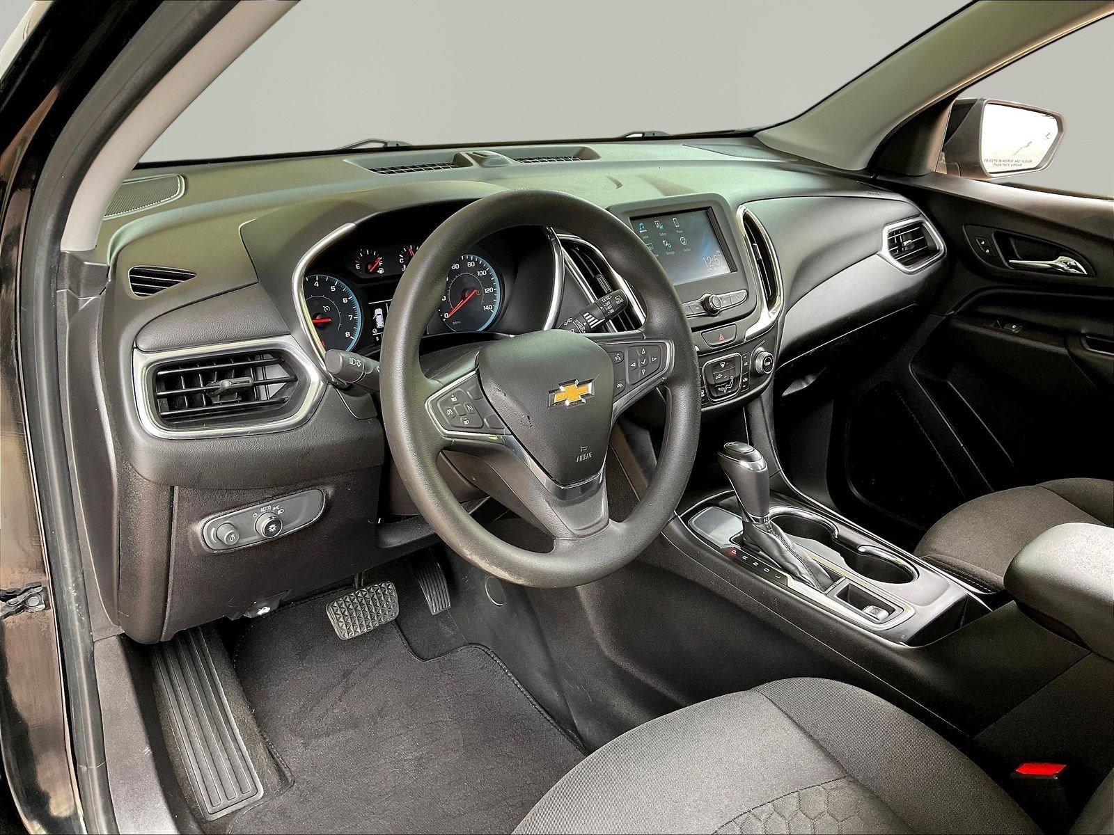 Used 2018 Chevrolet Equinox LT FWD image 16